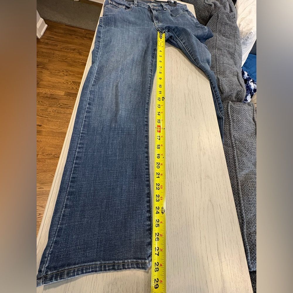 Levi's Women's Straight Leg Blue Jeans - Picture 4 of 11
